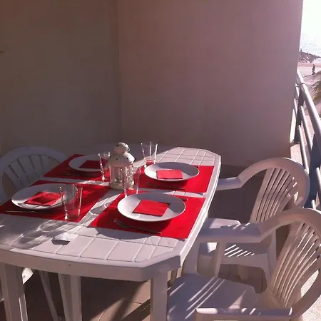 T1 - Oceanides Apartment