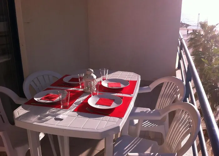 T1 - Oceanides Daire